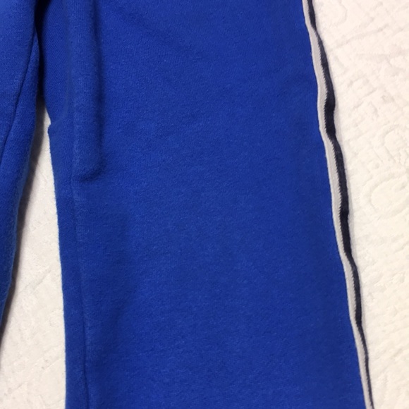 2T (6/$20) OshKosh Sweatpants - Picture 4 of 15